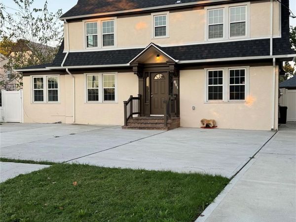 651 W Broadway , Cedarhurst, NY 11516