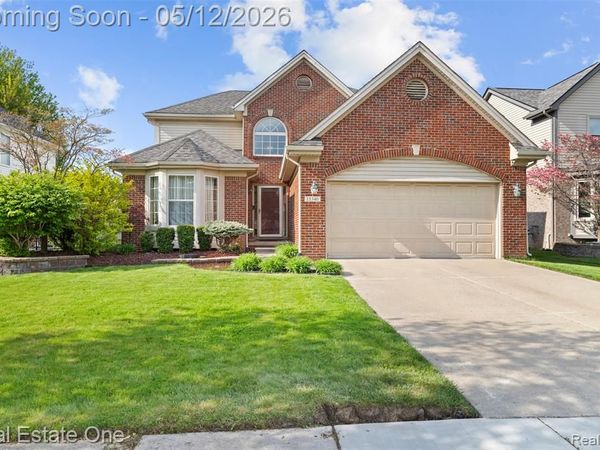15340 Oakleigh, Southgate, MI 48195