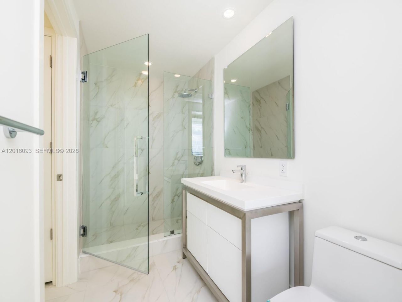 2000 S Metropica Way, Unit 2007, Sunrise, FL 33323 Photo