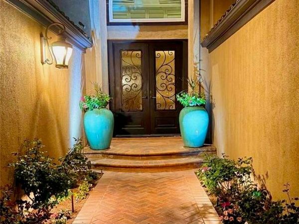 2225 BOWMAN Avenue, Tustin, CA 92782