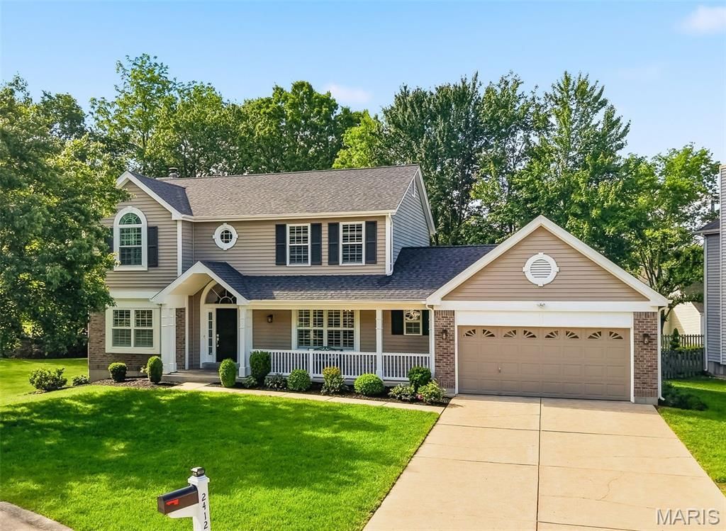2412 Parkmoor Court , Des Peres, MO 63021 Main Photo