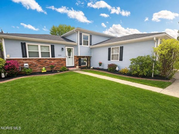 3360 Bordeaux, Northwood, OH 43619