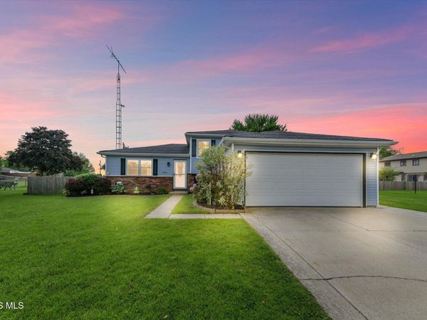 3360 Bordeaux, Northwood, OH 43619