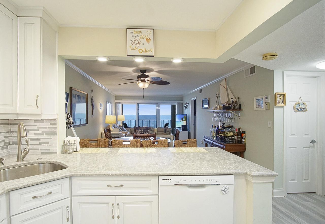 10310 S Ocean Drive, Unit 405, Jensen Beach, FL 34957 Photo