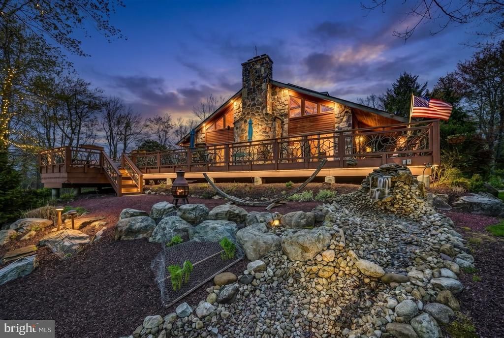 18 HAZLEWOOD , LAKE HARMONY, PA 18624