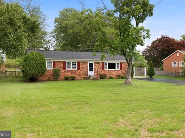 8911 PEABODY STREET, MANASSAS, VA 20110