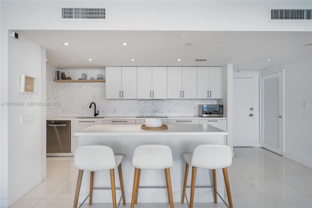20 Island Ave, Unit 1401, Miami Beach, FL 33139 Photo