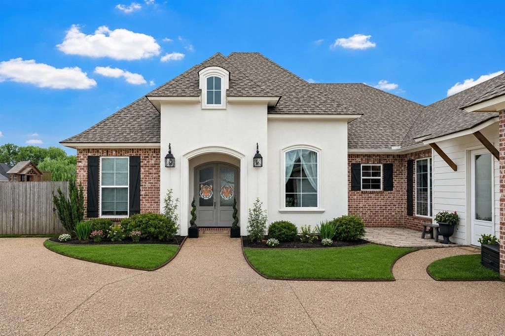 660 Dumaine Drive, Bossier City, LA 71111 Main Photo