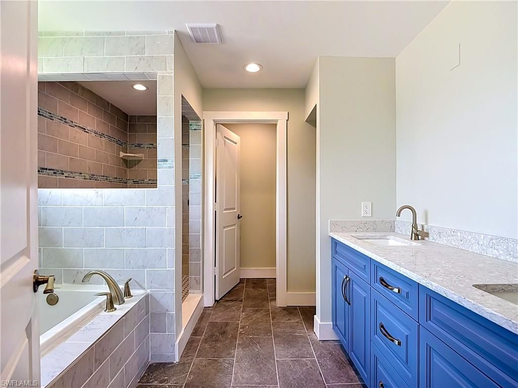 8831 Woodgate Dr, Fort Myers, FL 33908 Photo