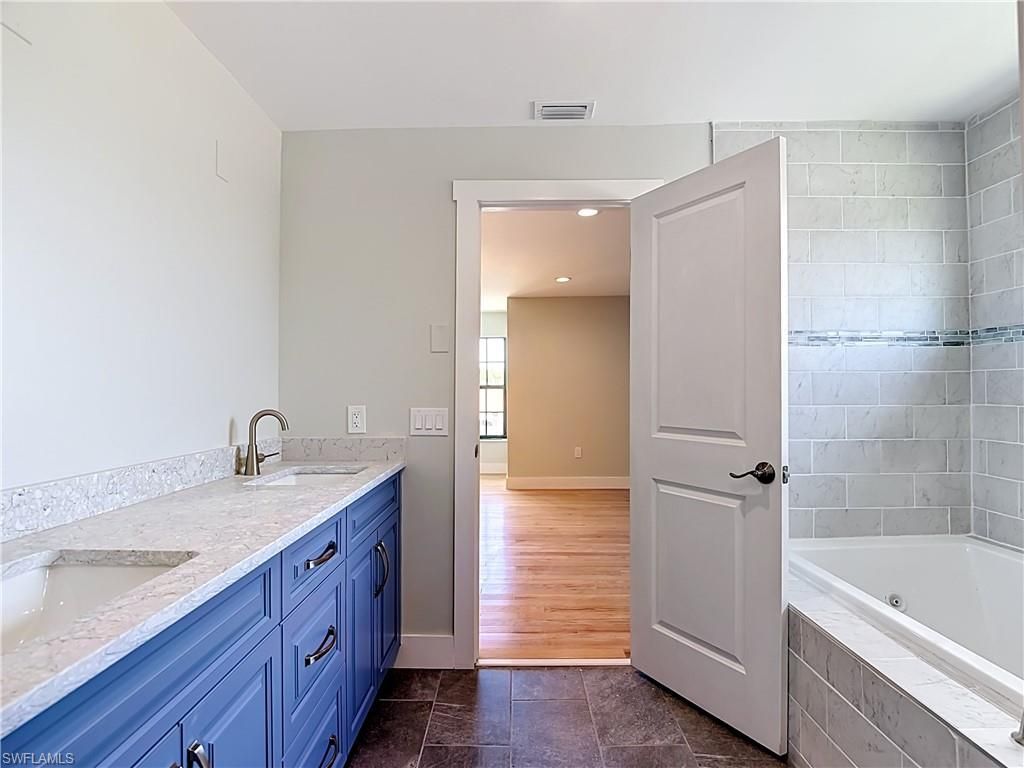 8831 Woodgate Dr, Fort Myers, FL 33908 Photo