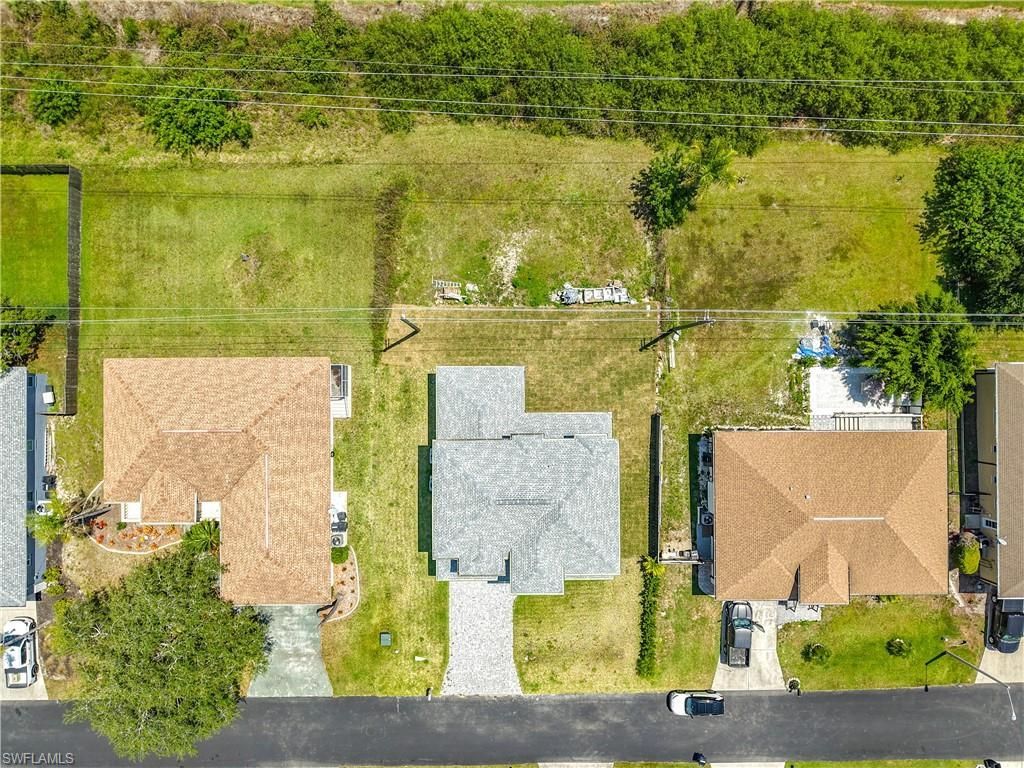 8831 Woodgate Dr, Fort Myers, FL 33908 Photo