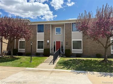 1660 River Road, Marysville, MI 48040