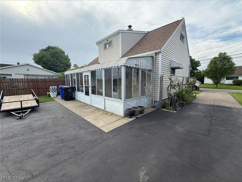 15316 Rademaker Drive, Brook Park, OH 44142 Photo 4