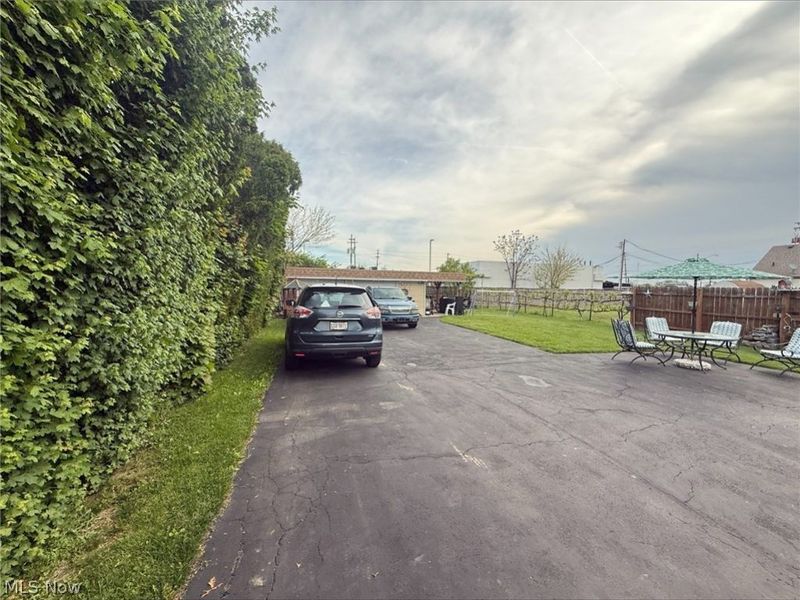 15316 Rademaker Drive, Brook Park, OH 44142 Photo 5