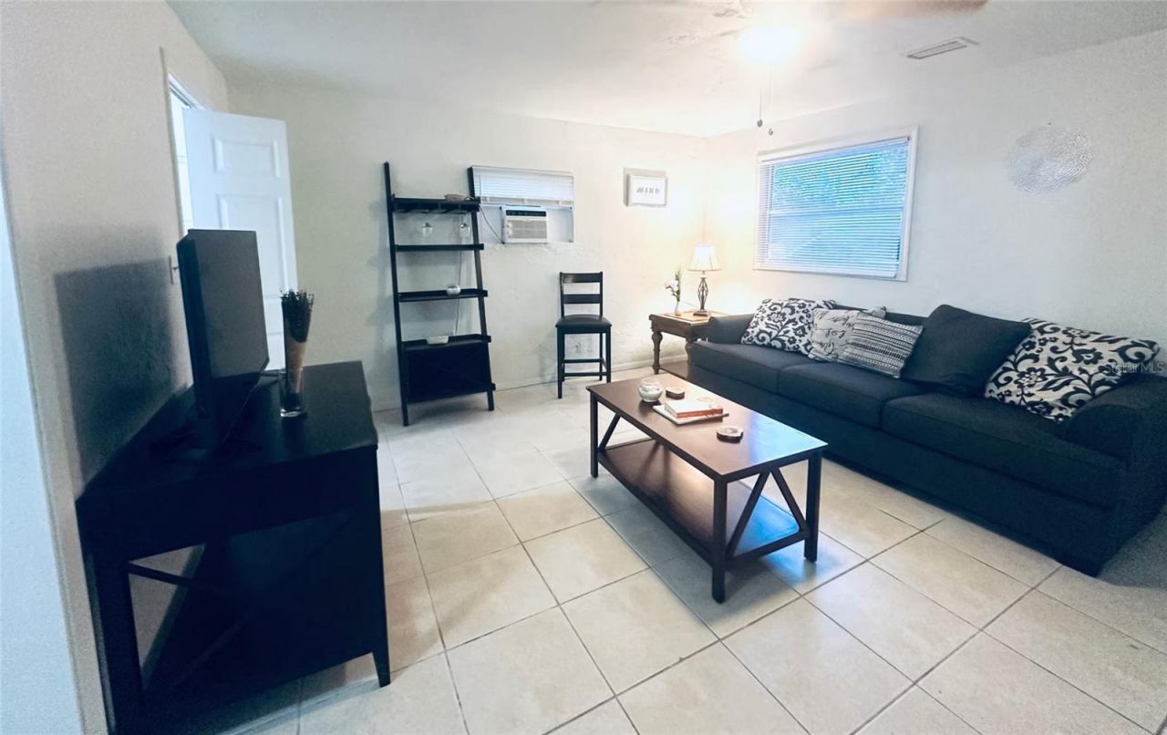 4811 Emerson Avenue S, Saint Petersburg, FL 33711 Photo