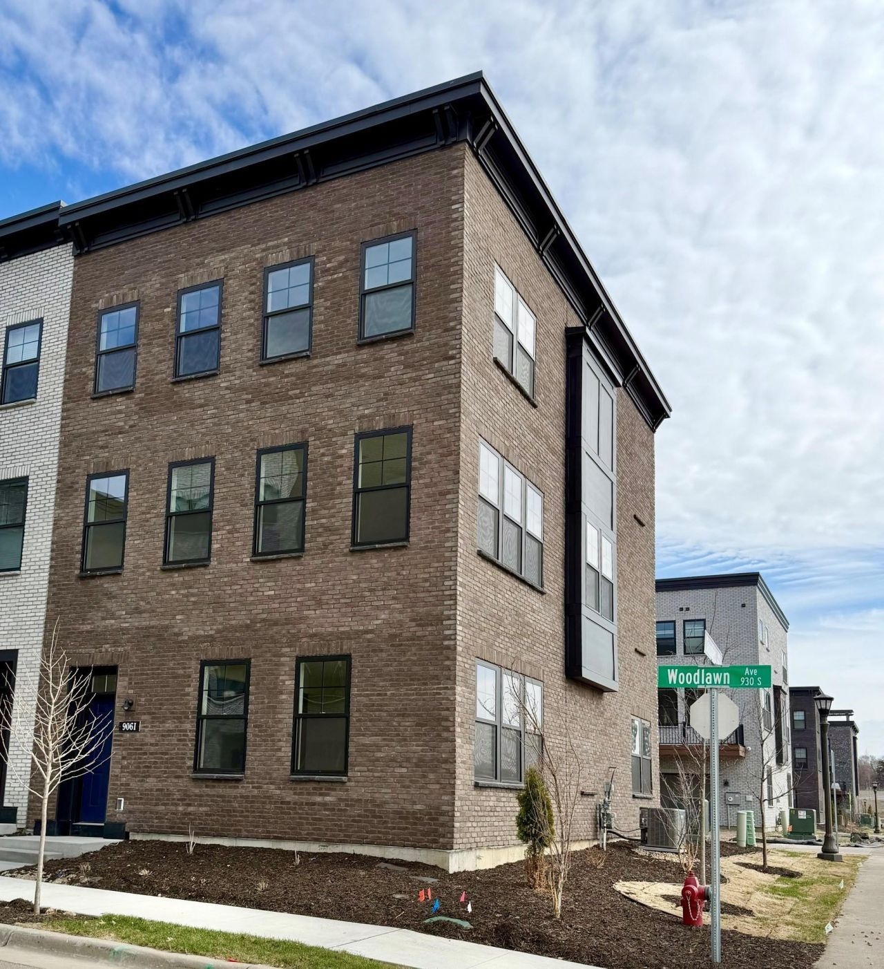 906 Woodlawn Avenue, Unit I, Saint Paul, MN 55116 Main Photo