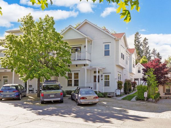 240 S Oregon Street, Jacksonville, OR 97530