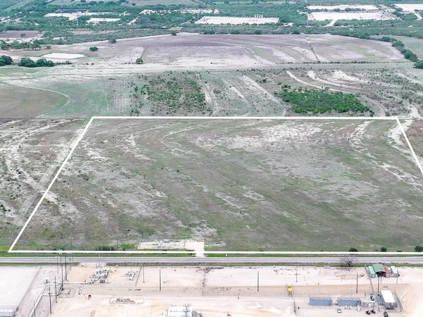 675 Fm 882, Kenedy, TX 78119