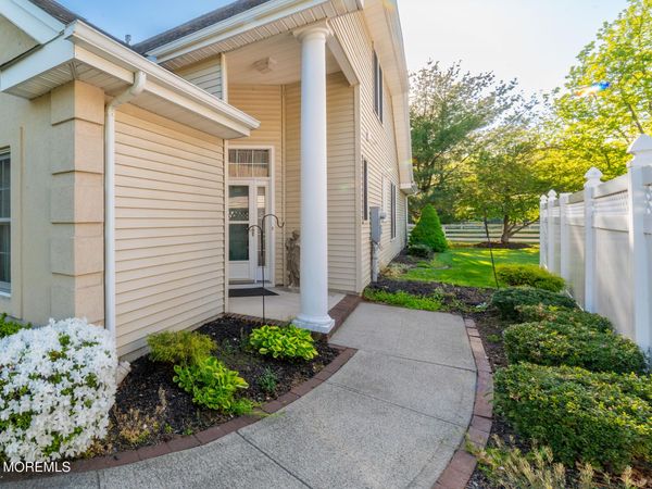 18 Chesapeake Drive, Holmdel, NJ 07733