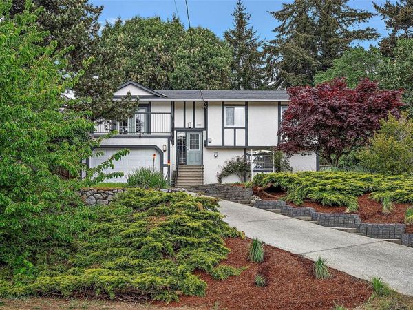 3042 Shoreview Dr, Langford, BC V9B 4K6