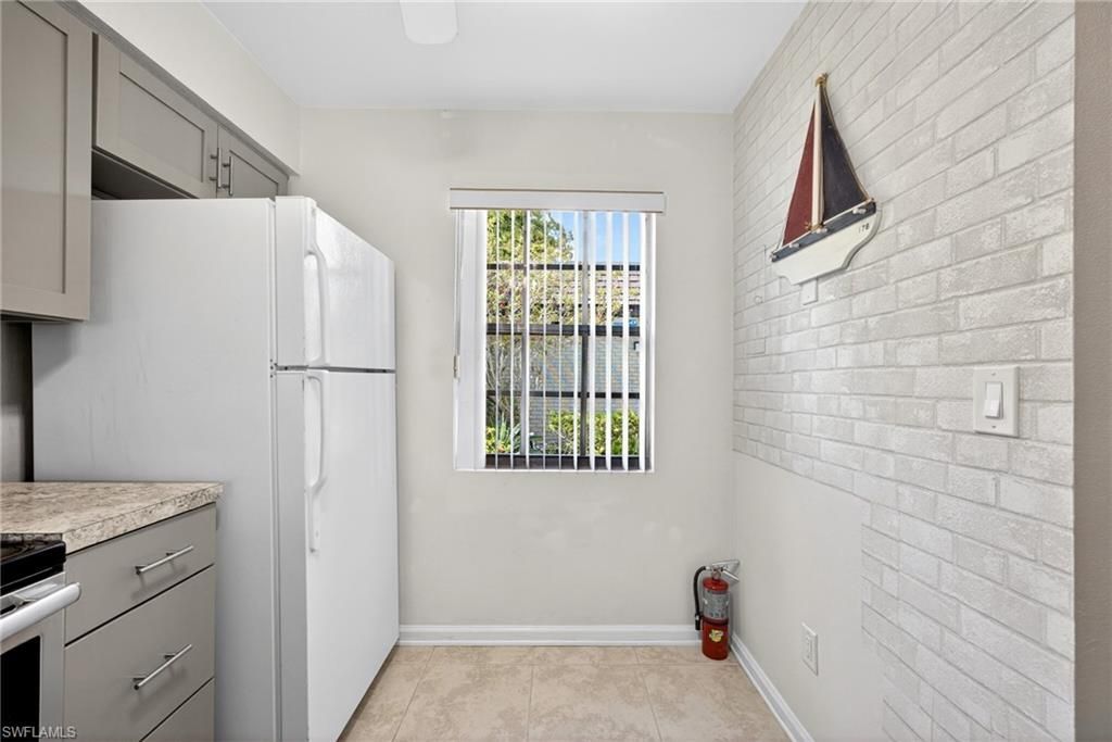 6300 S Pointe Blvd, Unit 327, Fort Myers, FL 33919 Photo