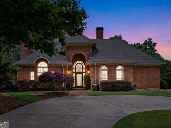 104 Oakland Hills Court, Johns Creek, GA 30097
