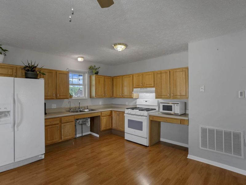 29690 Cherrycrest Drive , Logan, OH 43138 Photo 7