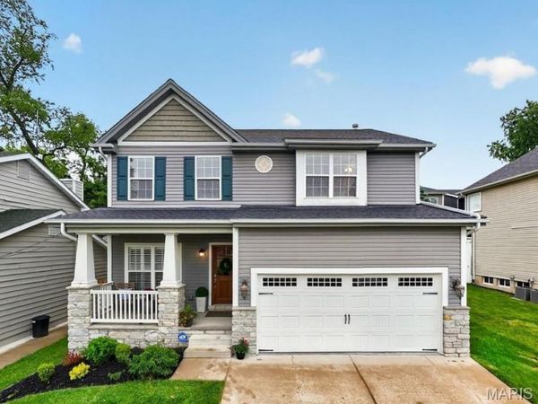 10465 Savannah Avenue, St Louis, MO 63131