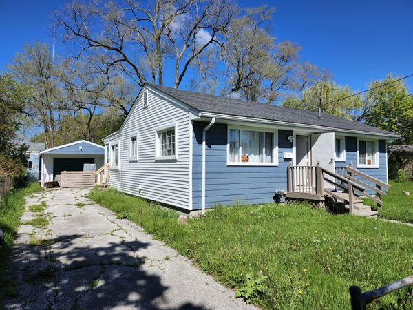 933 S 17th Street, Saginaw, MI 48601