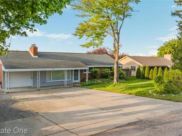 4416 S Shore Street, Waterford Twp, MI 48328