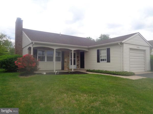 130 DORCHESTER DRIVE , SOUTHAMPTON, NJ 08088