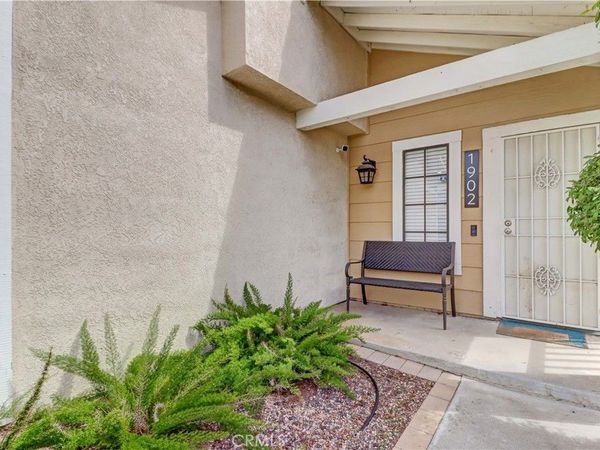 1902 W Westwind, Colton, CA 92324