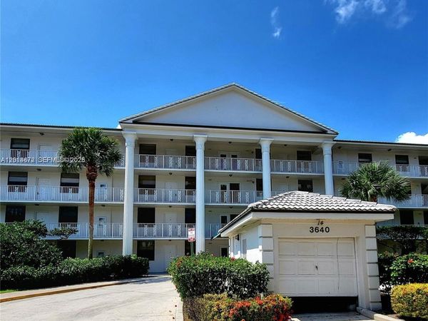 3640 Whitehall Dr , Unit 406, West Palm Beach, FL 33401