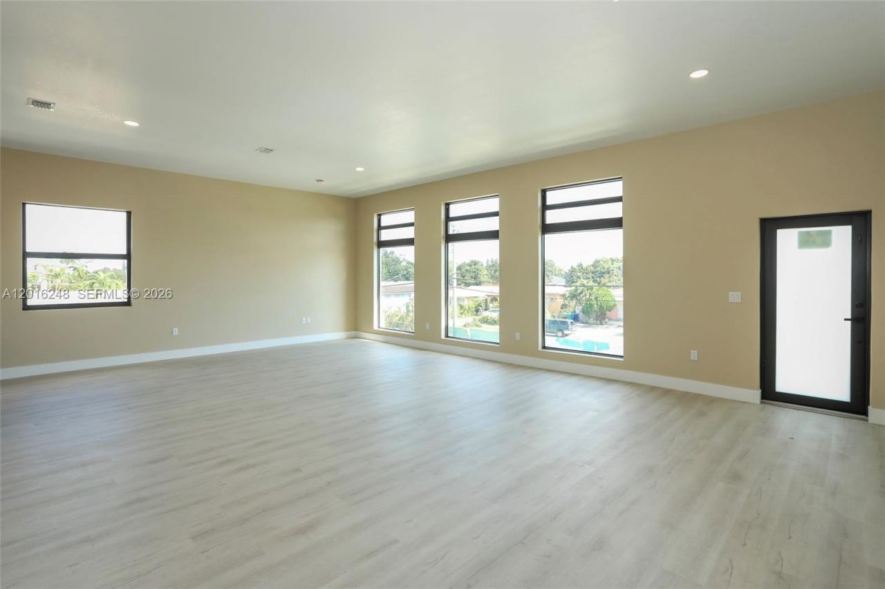 120 SW 35 Ave , Unit A2, Miami, FL 33135 Photo