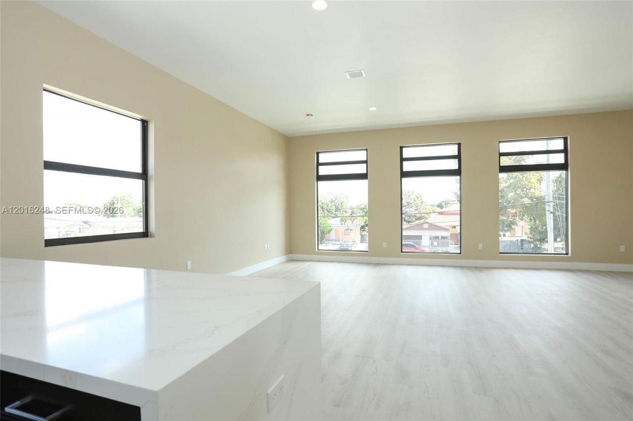 120 SW 35 Ave , Unit A2, Miami, FL 33135 Photo