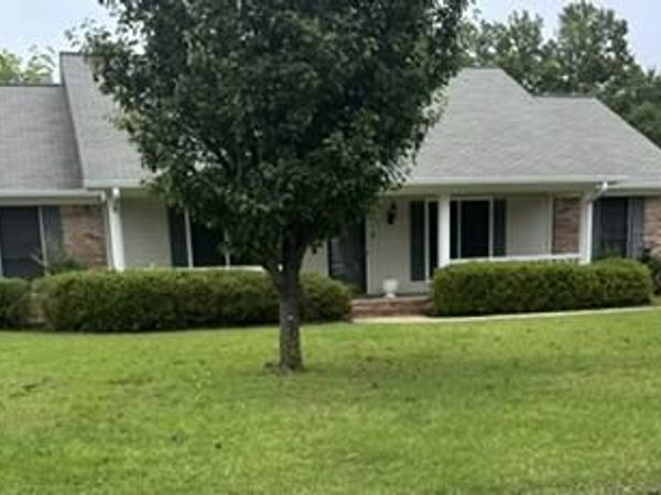 67 Rogers, Columbus, MS 39702