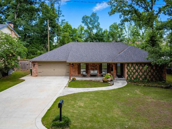 1104 Kings Mountain Drive, Little Rock, AR 72211