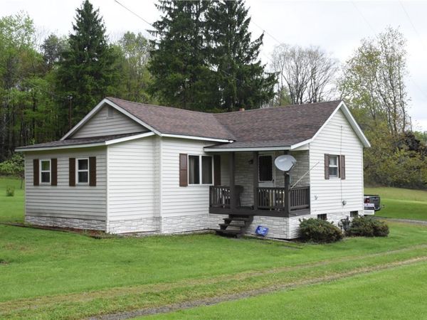 930 Logan Rd , Glen Campbell, PA 15742