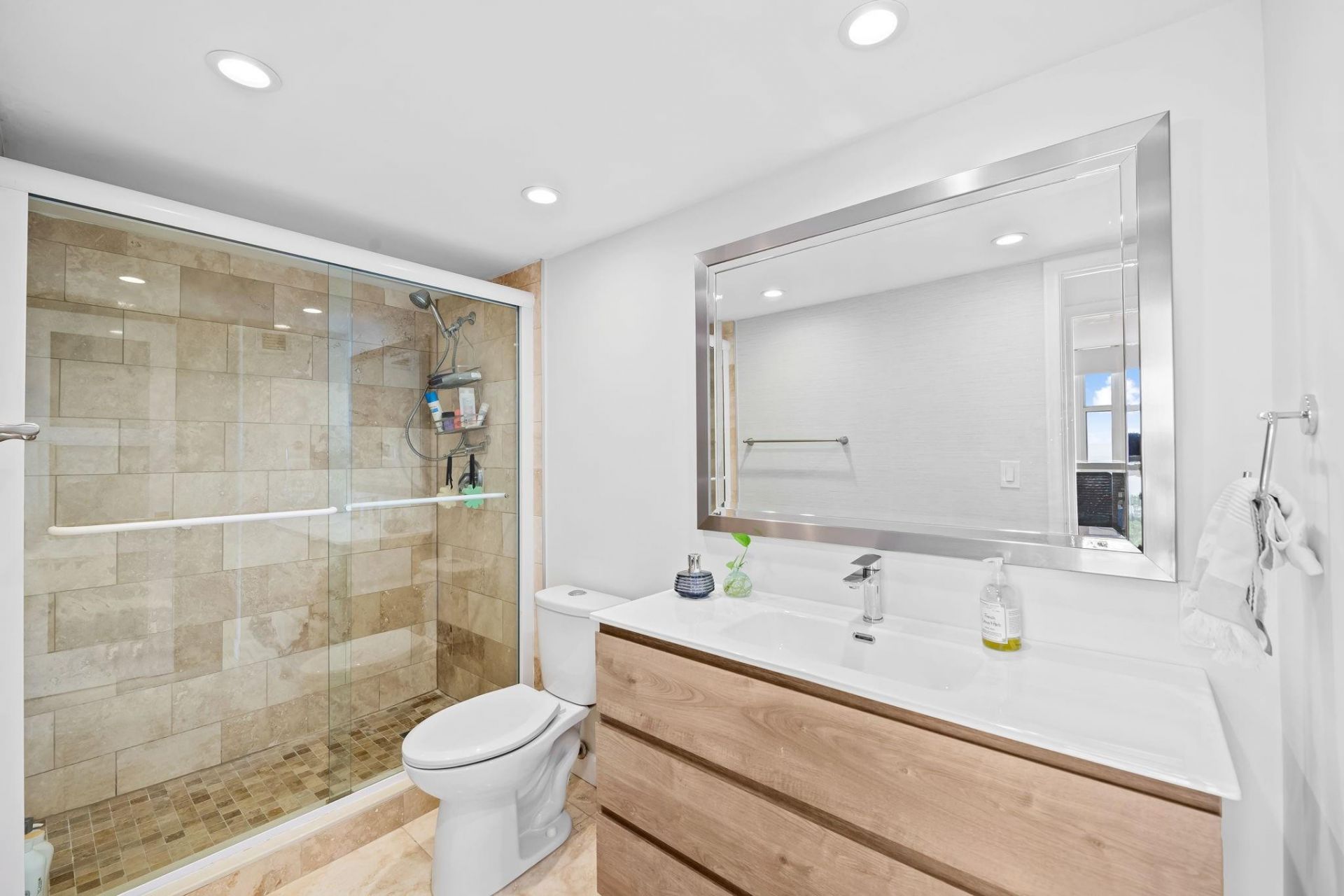 2841 N Ocean Boulevard, Unit 1508, Fort Lauderdale, FL 33308 Photo
