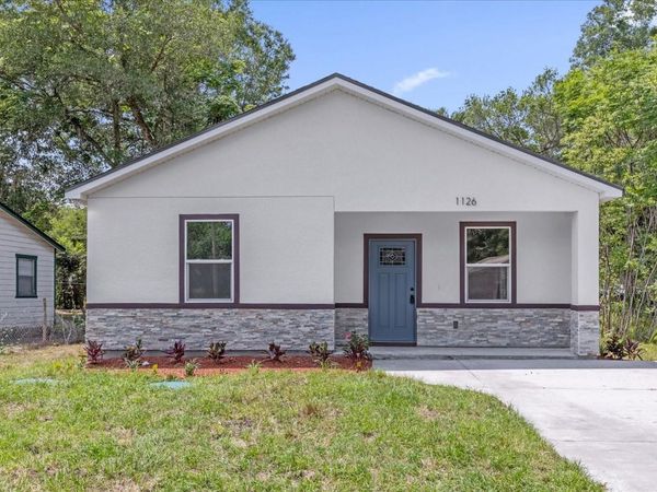 1126 S THOMPSON AVENUE , DELAND, FL 32720