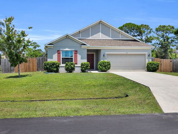 971 SW Longfellow Road, Port St. Lucie, FL 34953