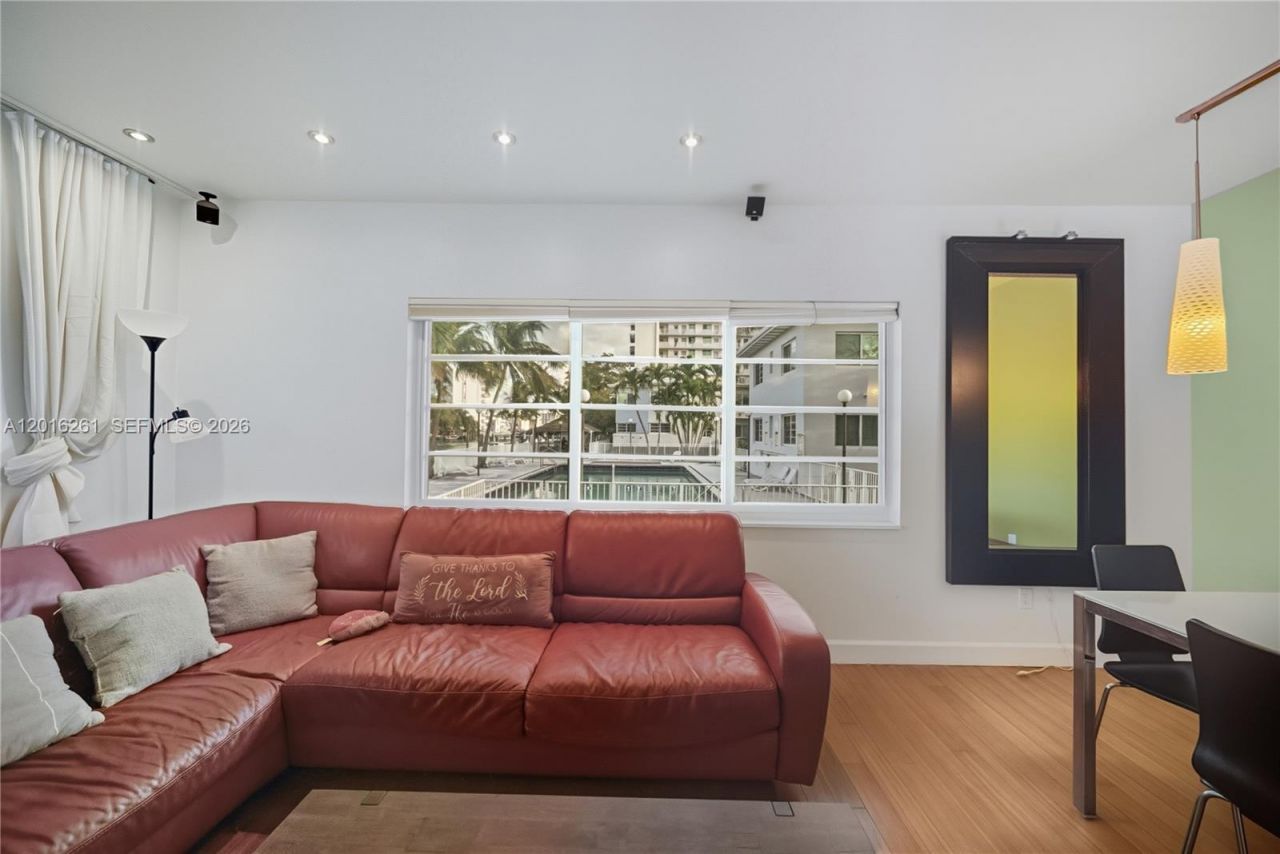 7207 Bay Dr, Unit 21, Miami Beach, FL 33141 Photo