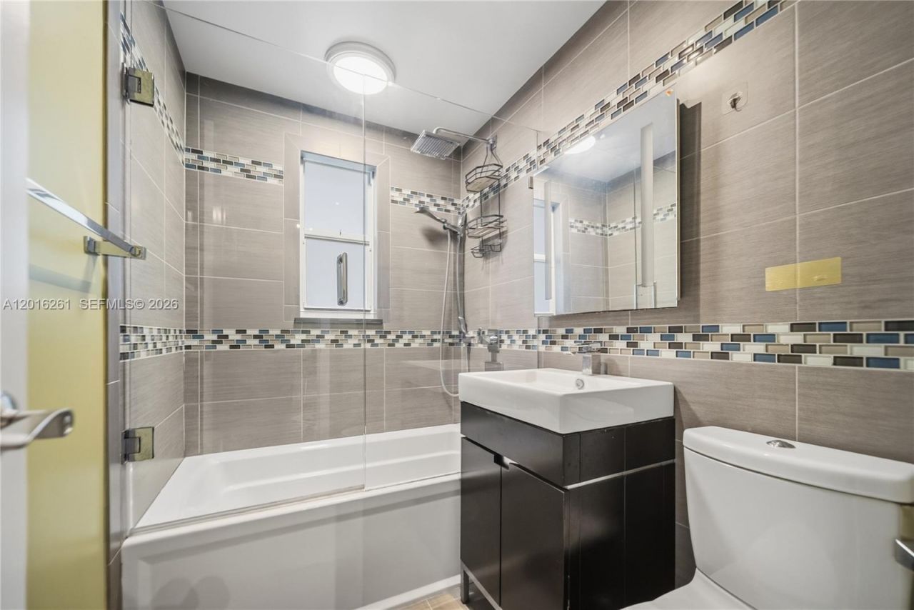 7207 Bay Dr, Unit 21, Miami Beach, FL 33141 Photo