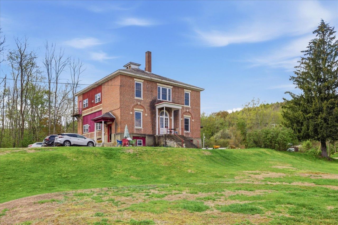 406 Back Ashuelot Road, Winchester, NH 03441 Main Photo