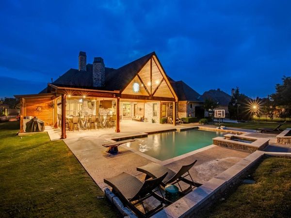 125 Brentwood Drive, Heath, TX 75032