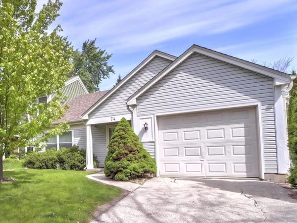74 Bedford Road , Mundelein, IL 60060
