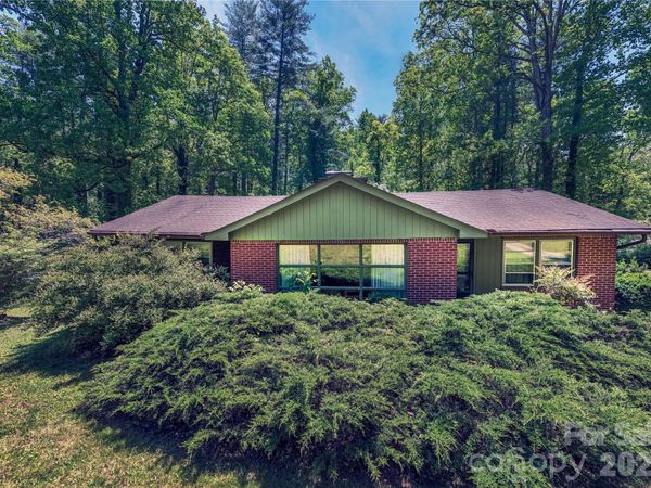 3004 Kanuga Road , Hendersonville, NC 28739