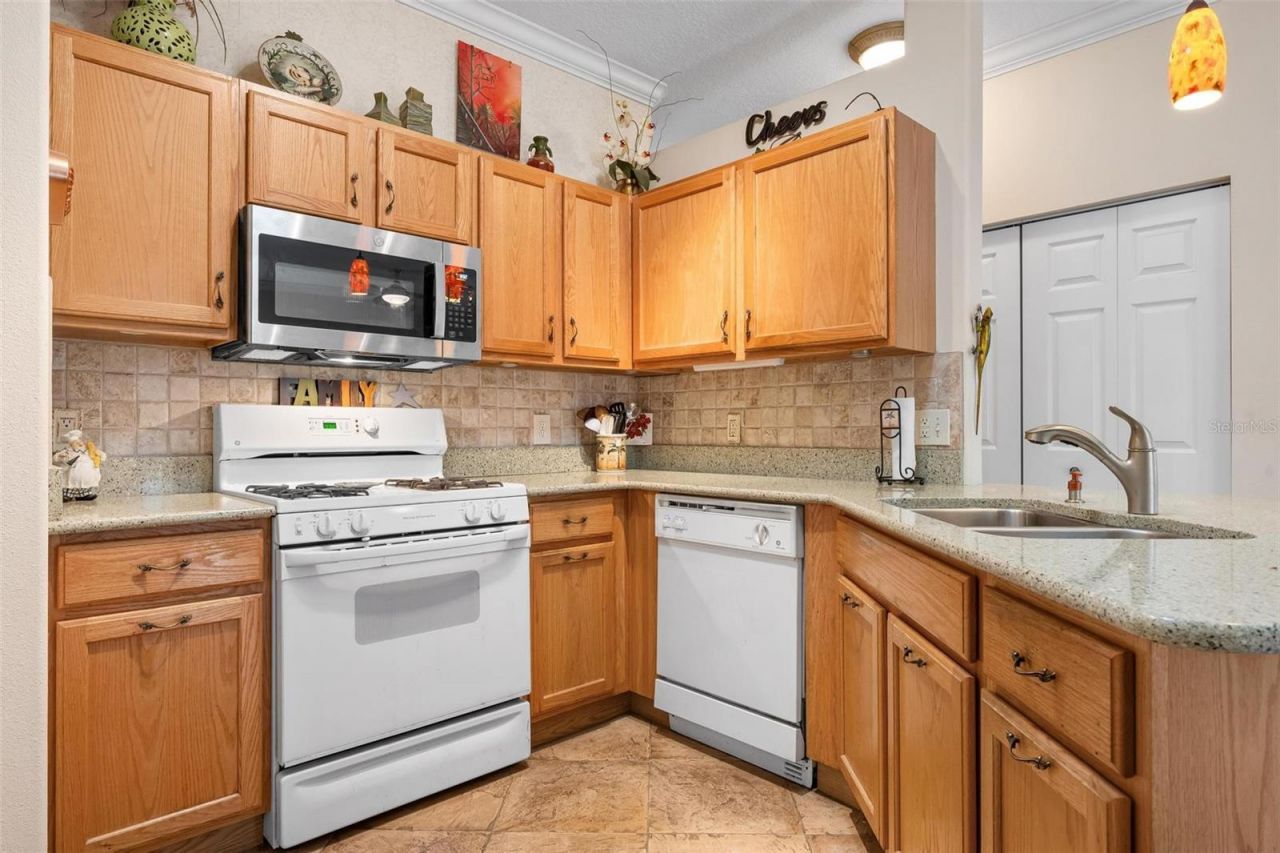 1434 Millbrook Circle , Bradenton, FL 34212 Photo