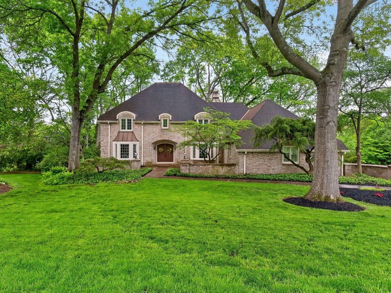3808 Beecham Court, Columbus, OH 43220 Photo 2