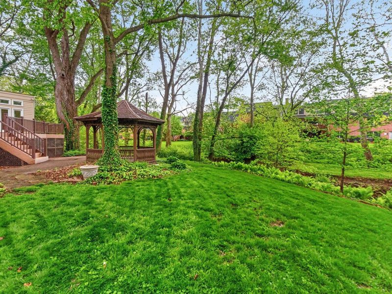 3808 Beecham Court, Columbus, OH 43220 Photo 21